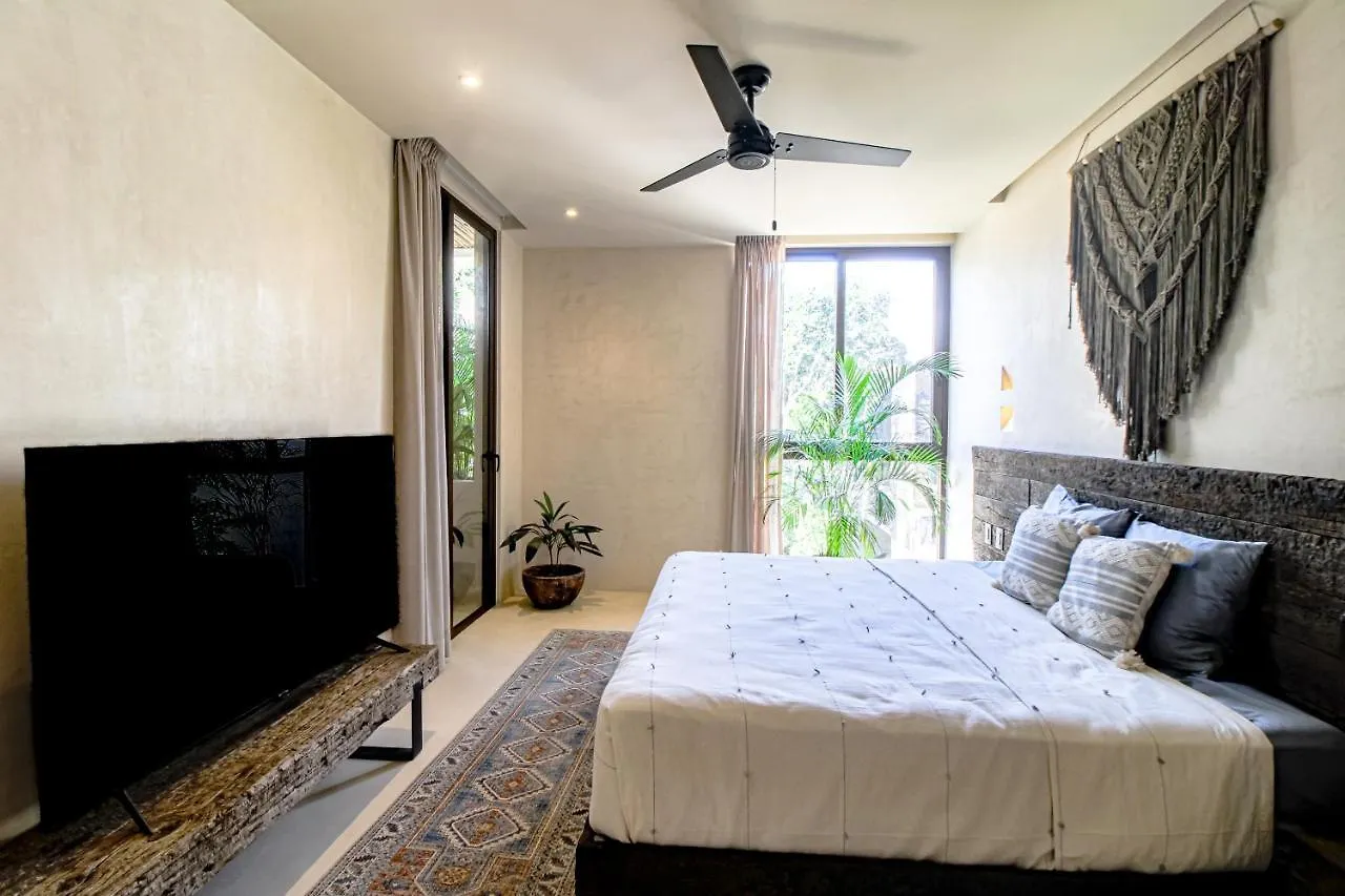 The Primary Suite @ Mestiza, 307A Τουλούμ 0*,